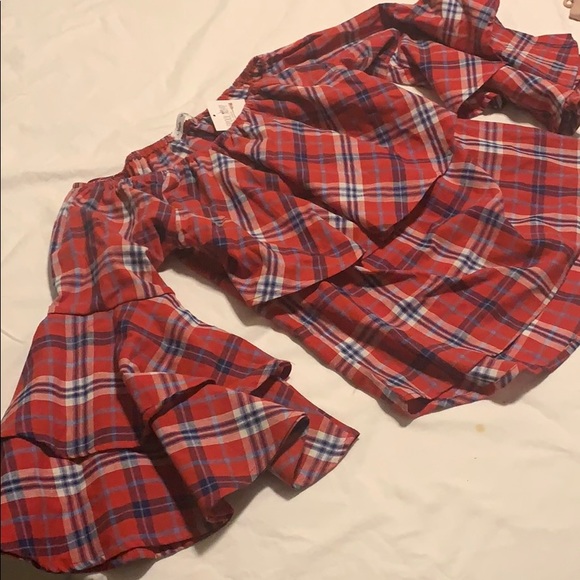 Red top - Picture 3 of 3